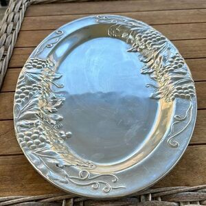 The Wilton Co Oval Pewter Grapevine Embossed Serving Tray